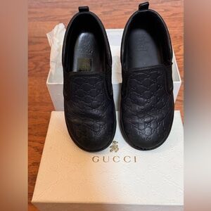Toddler Gucci Black Embossed Leather Loafers